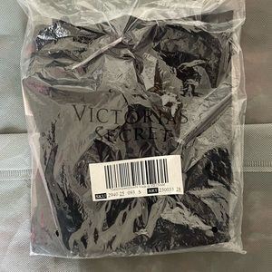 2 pairs of Victoria Secret black leggings